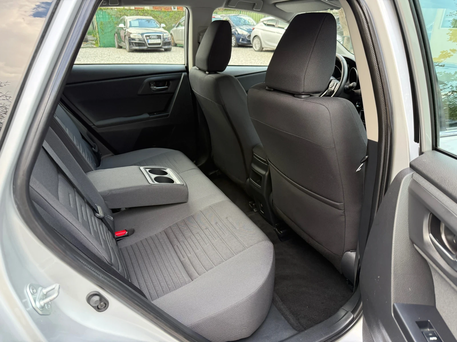 Toyota Auris 1.2T Turing Sports - 126000км! - Facelift - ЕURO6b - изображение 10