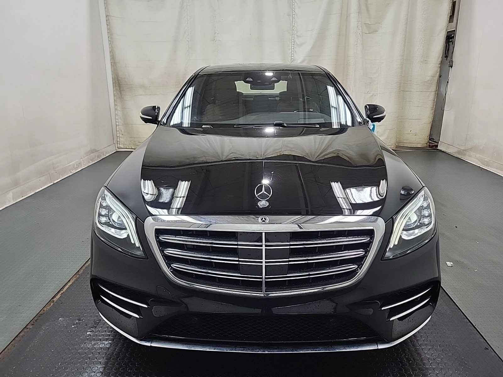Mercedes-Benz S 560 4MATIC * CARFAX* АВТО КРЕДИТ*  - изображение 2