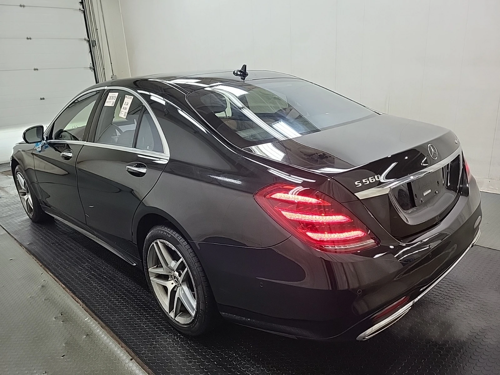 Mercedes-Benz S 560 4MATIC * CARFAX* АВТО КРЕДИТ*  - изображение 6
