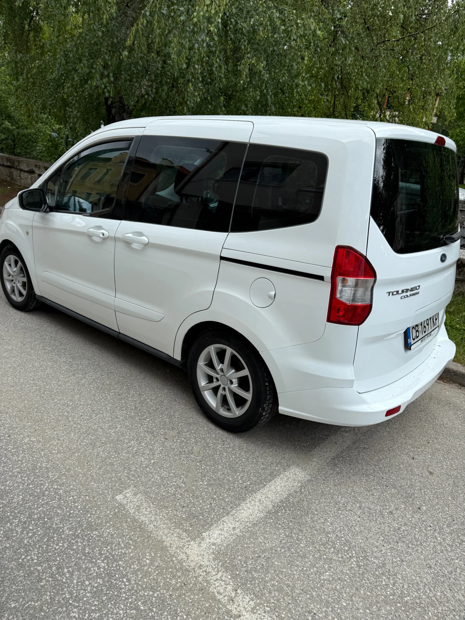 Ford Courier  - изображение 7