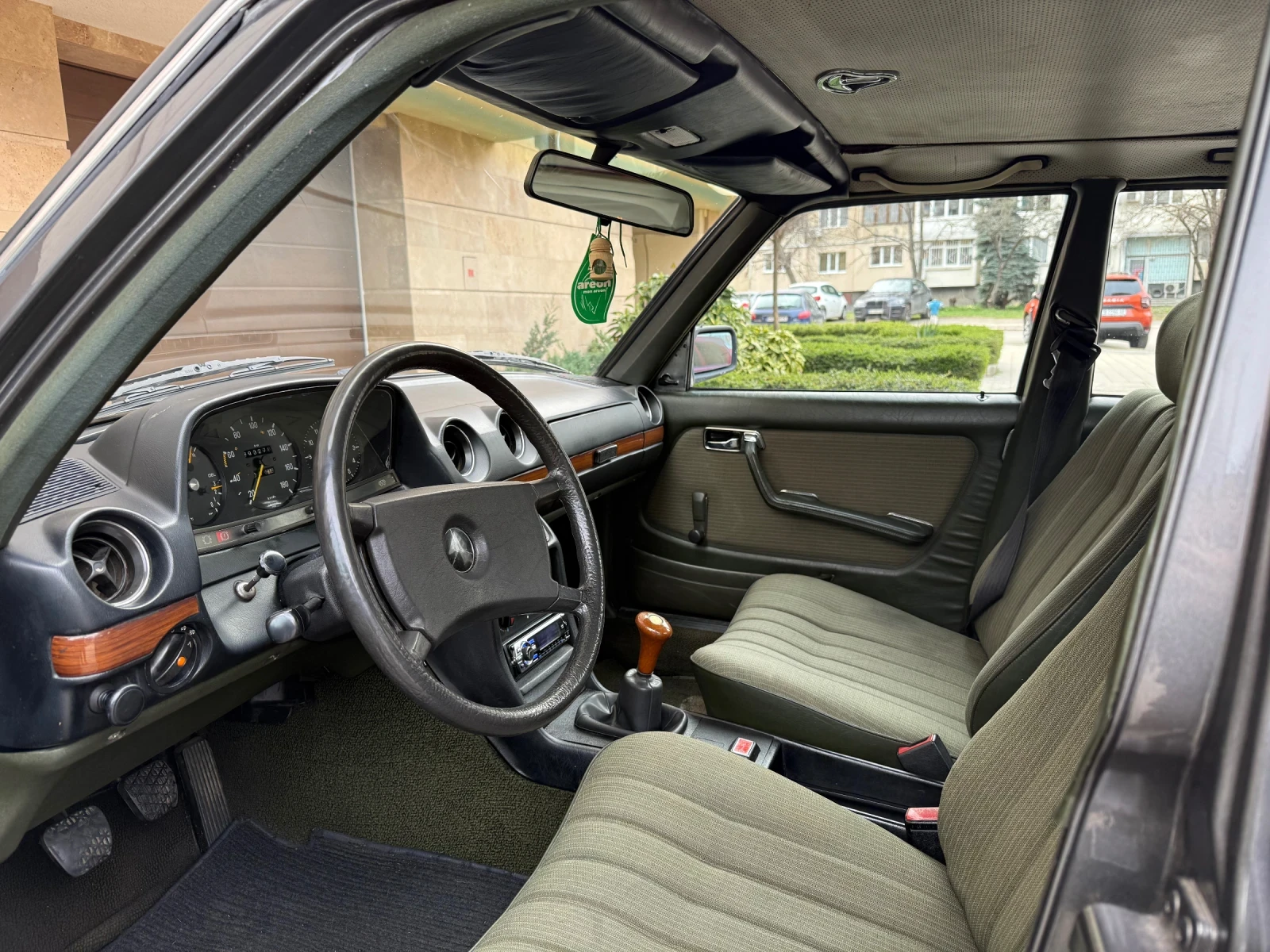Mercedes-Benz 123 240D - изображение 7