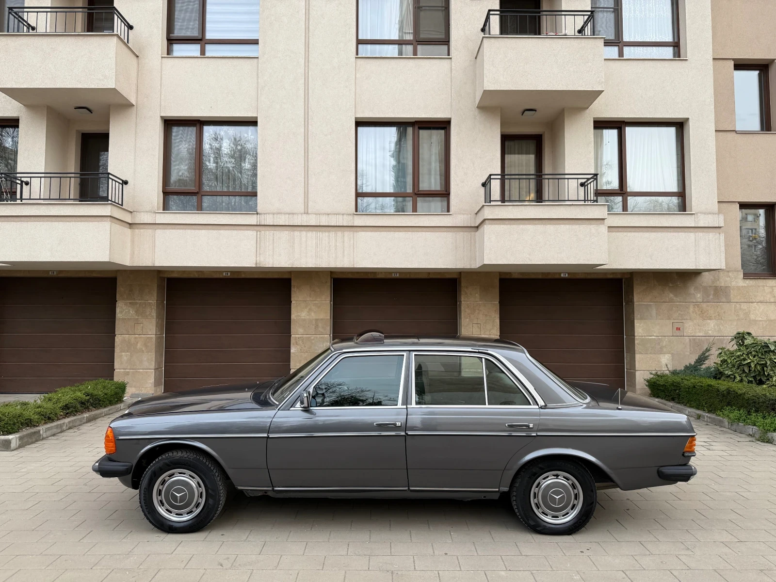 Mercedes-Benz 123 240D - изображение 3