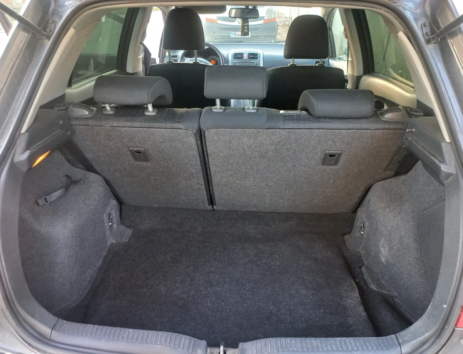 Toyota Auris 2.0 - изображение 8