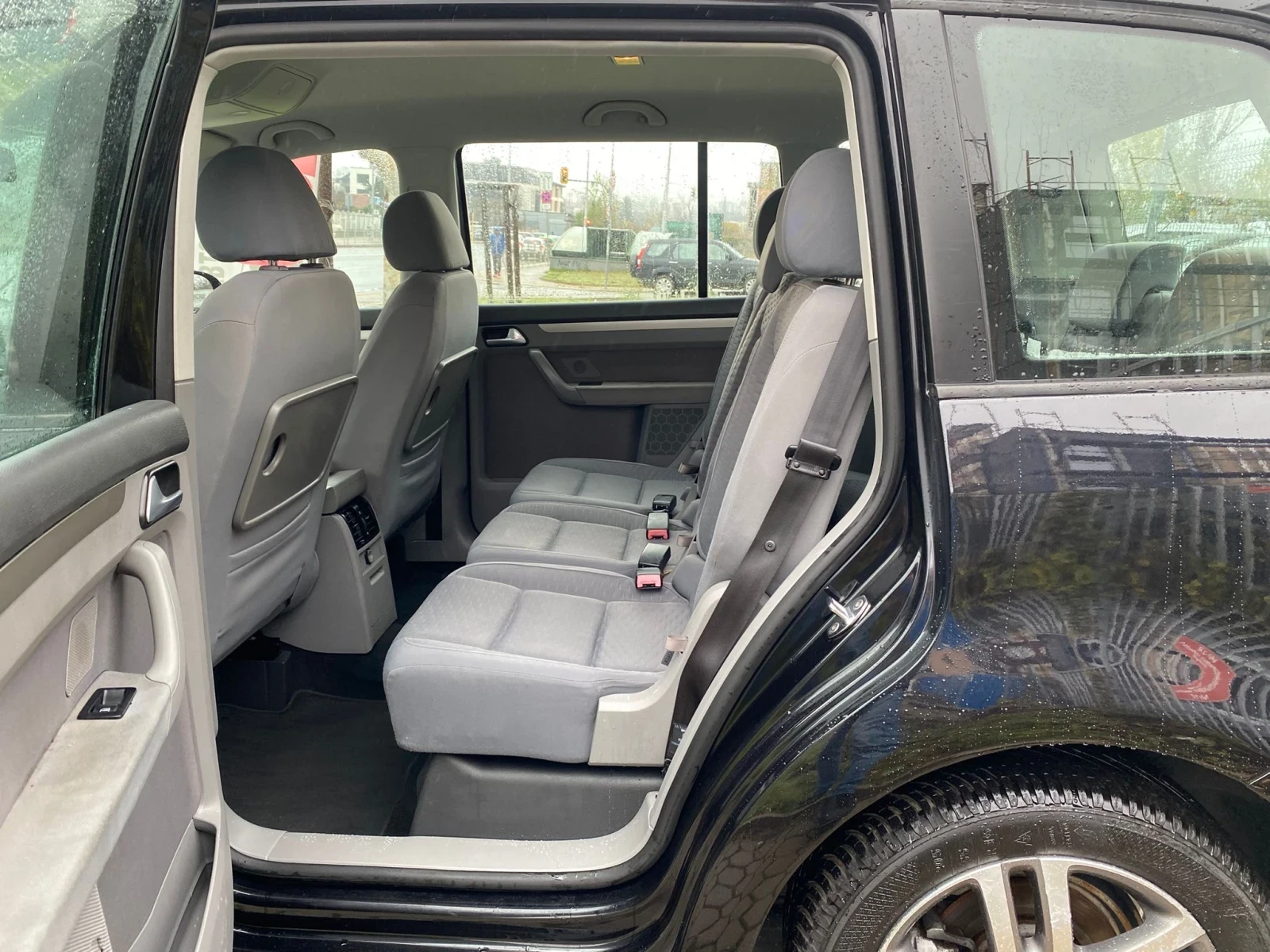 VW Touran 1.9TDi/7MECTEH | Mobile.bg   14