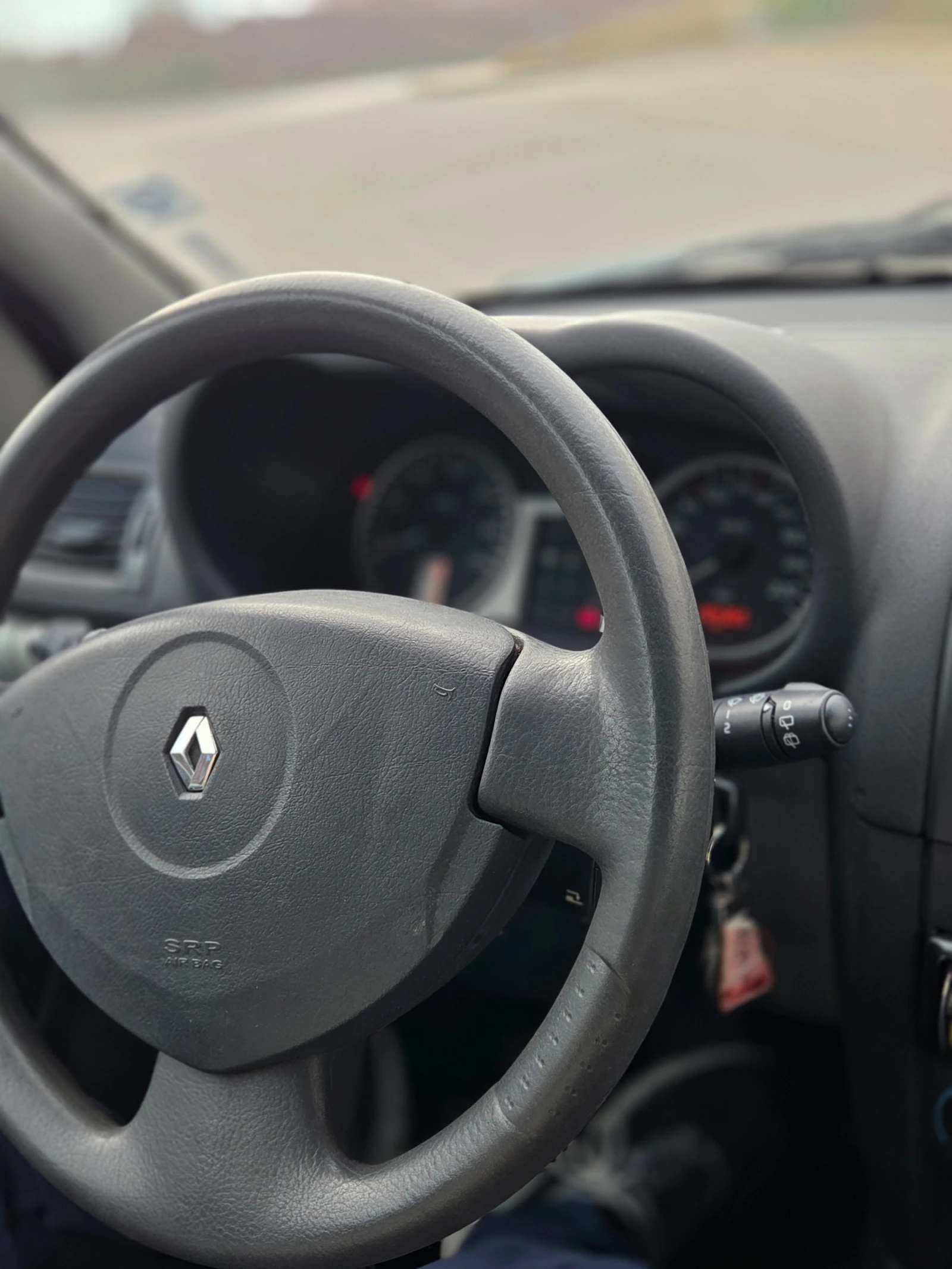 Renault Clio 1.4i �������* ��������*  | Mobile.bg � ����������� 11