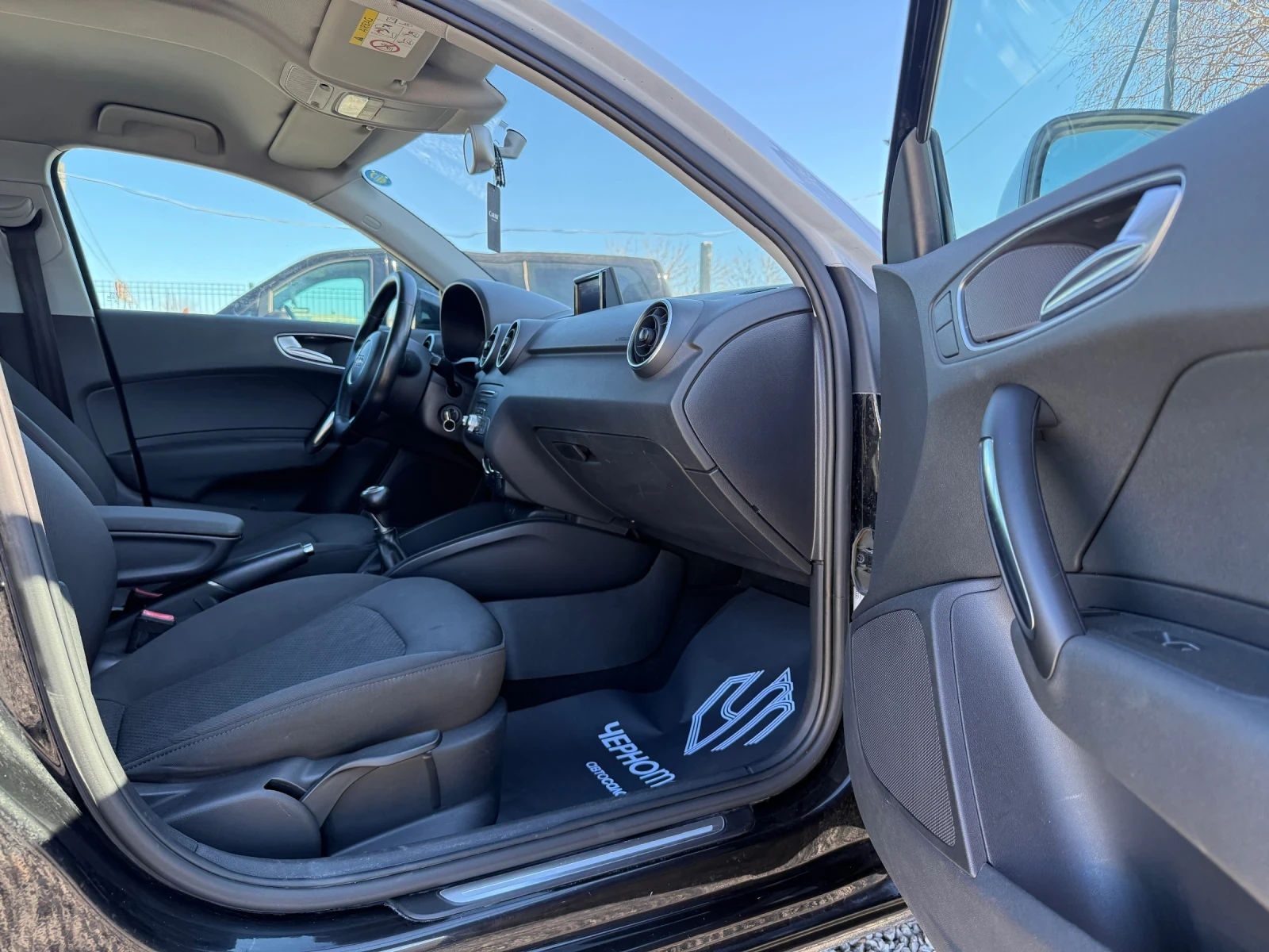 Audi A1 Sportback 1.6 TDI 115kc Face Sport Line Bi-color | Mobile.bg � ����������� 11