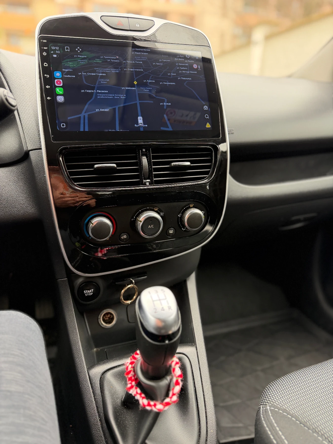 Renault Clio 1.5 DCi, снимка 6 - Автомобили и джипове - 53901924