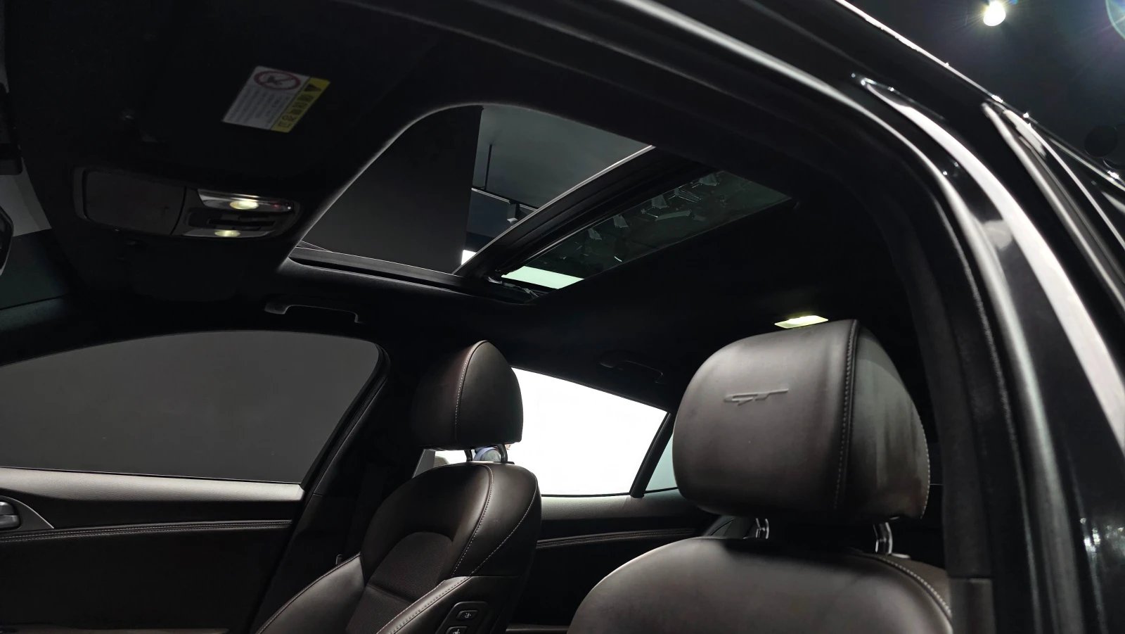 Kia Stinger GT AWD* HEAD-UP* ПАНОРАМА* ОБДУХВАНЕ* 360 КАМЕРИ, снимка 9 - Автомобили и джипове - 53905519