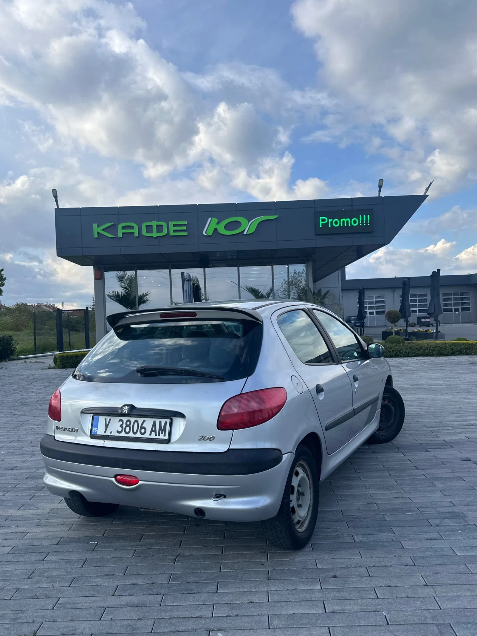 Peugeot 206, снимка 7 - Автомобили и джипове - 54391457