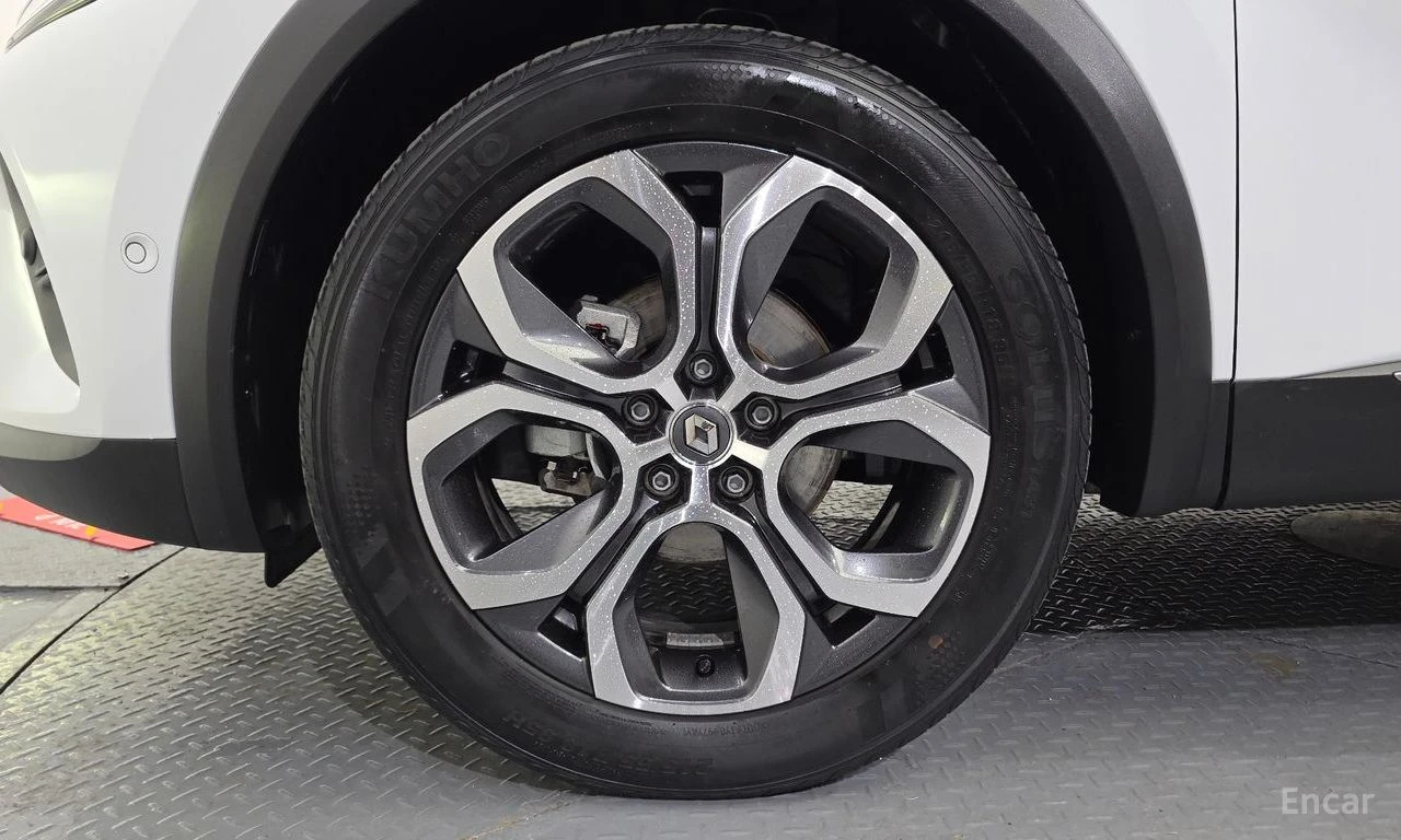 Renault Captur * 1.3TCe* PARIS EDITION* КОЖА* ПОДГРЕВ* LANE ASSIS, снимка 5 - Автомобили и джипове - 54460241