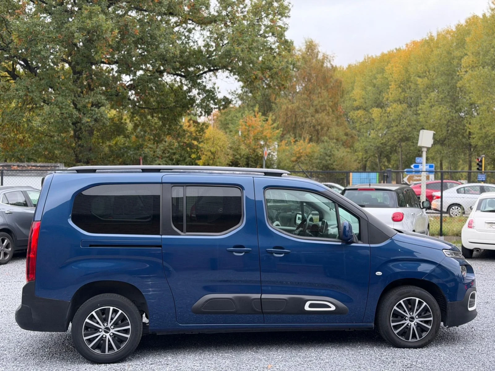 Citroen Berlingo 7 Седалки, снимка 11 - Автомобили и джипове - 55234836