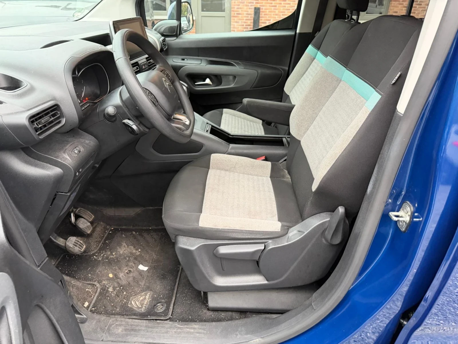 Citroen Berlingo 7 Седалки, снимка 16 - Автомобили и джипове - 55234836