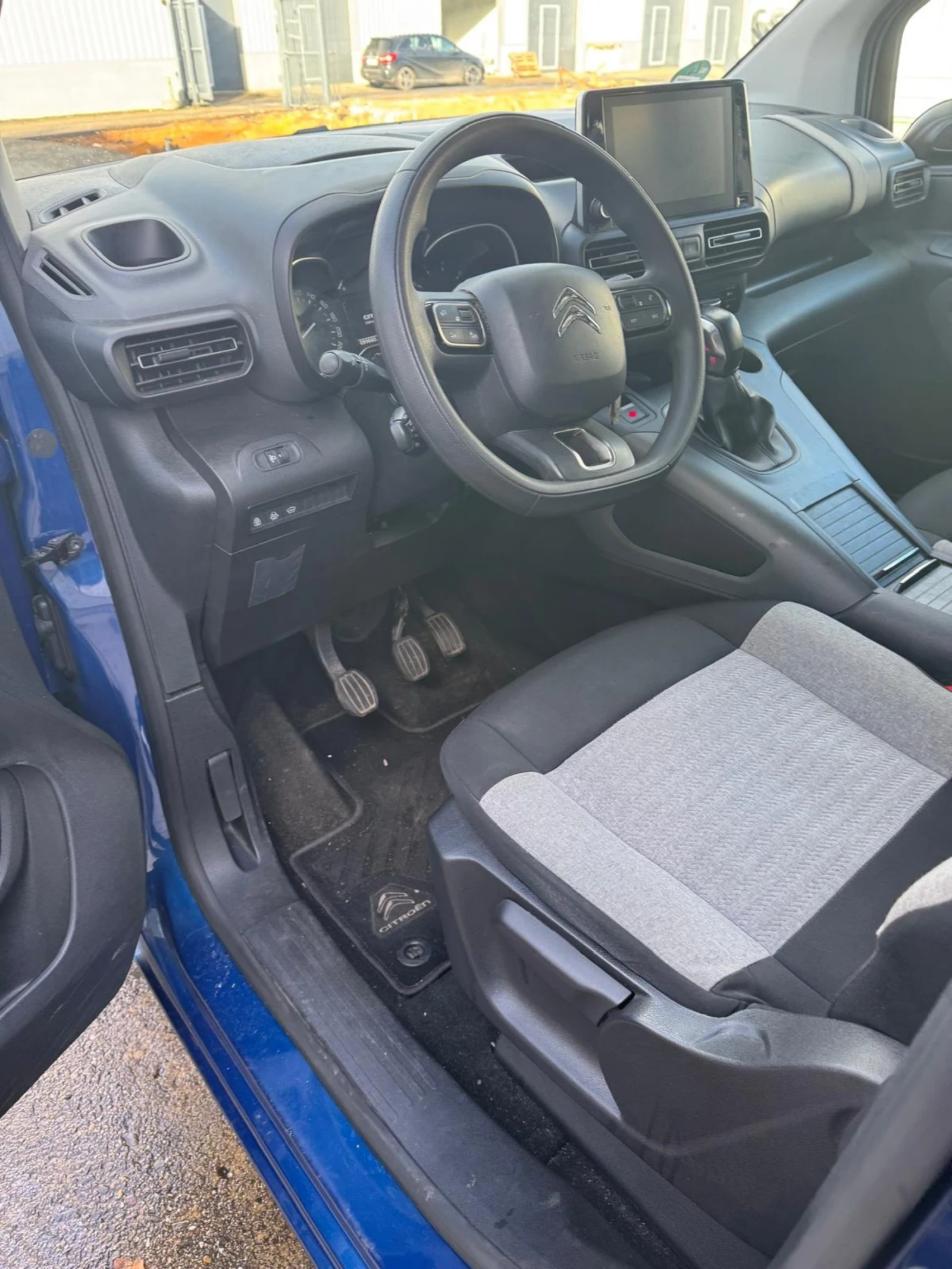 Citroen Berlingo 7 Седалки, снимка 14 - Автомобили и джипове - 55234836