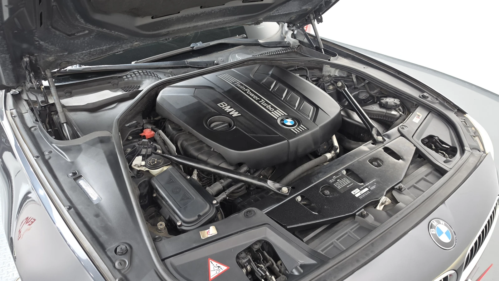 BMW 525 D Xdrive, снимка 17 - Автомобили и джипове - 55405559