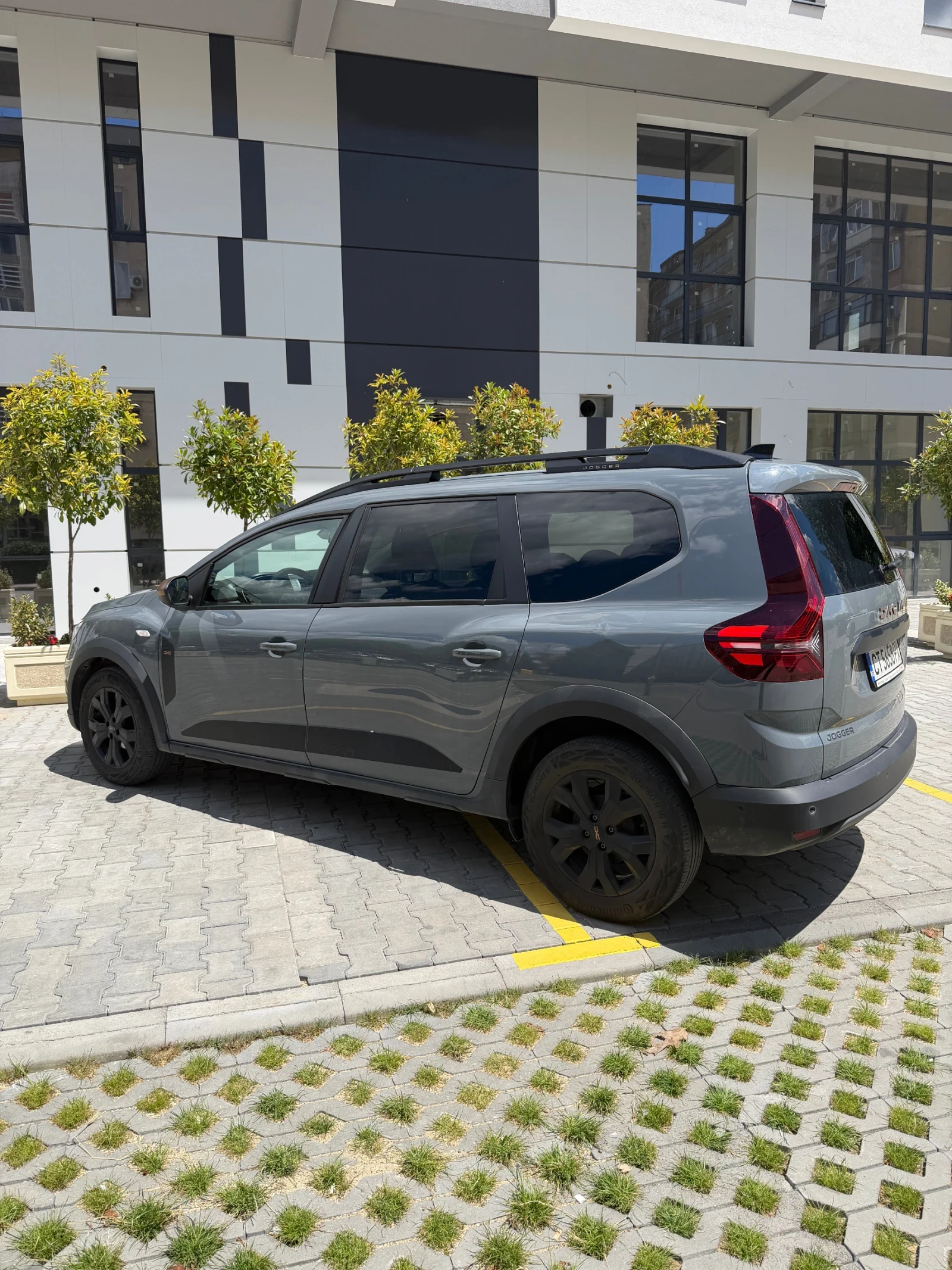 Dacia Jogger, снимка 8 - Автомобили и джипове - 55446418
