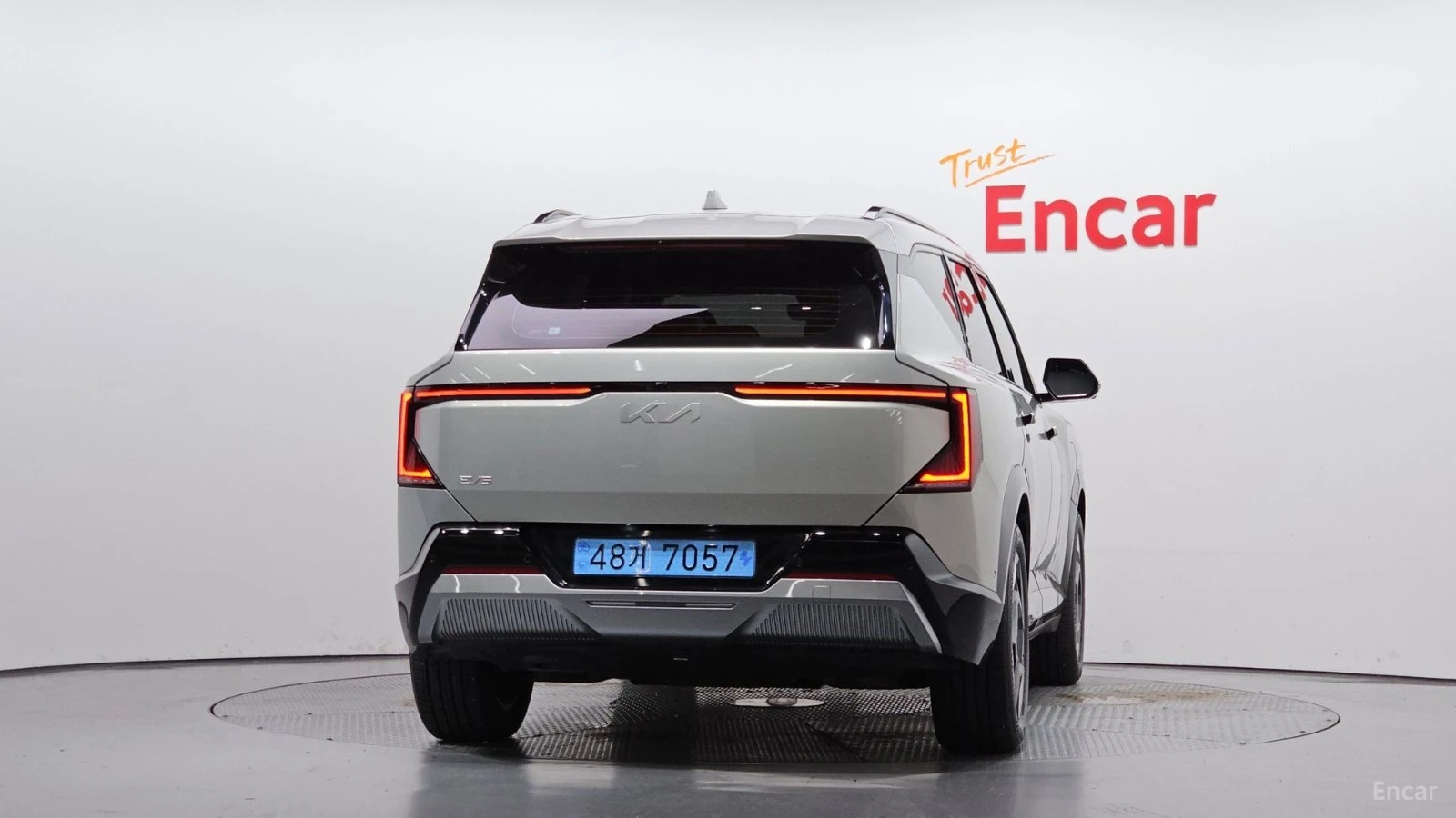 Kia EV5 EARTH FWD | 218HP| ОБДУХ| PANO| 360| HK| ACC, снимка 4 - Автомобили и джипове - 56115259