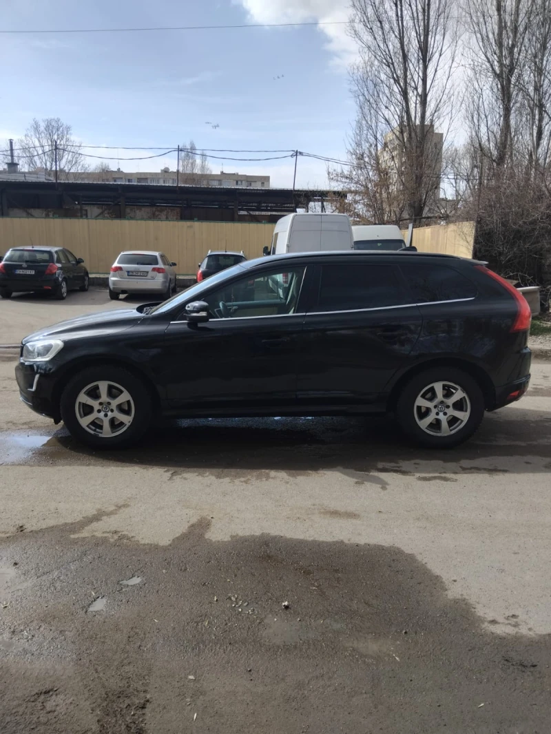 Volvo XC60, снимка 2 - Автомобили и джипове - 52552318