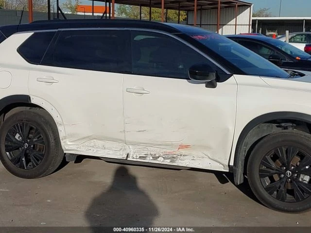 Nissan Rogue Минимална щета, Сервизна история!, снимка 4 - Автомобили и джипове - 48744220