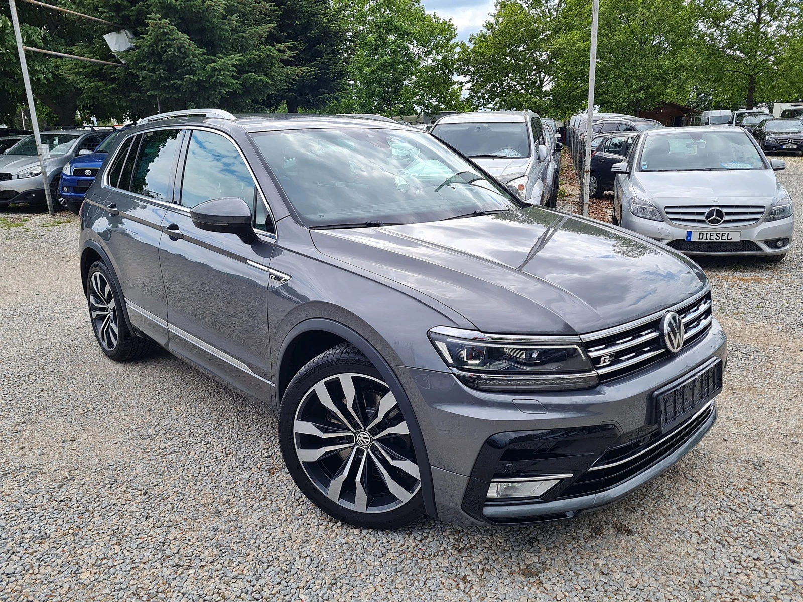 VW Tiguan R-LINE 2.0TDI 190kc/4x4/DSG/СЕРВИЗНА ИСТОРИЯ - изображение 3