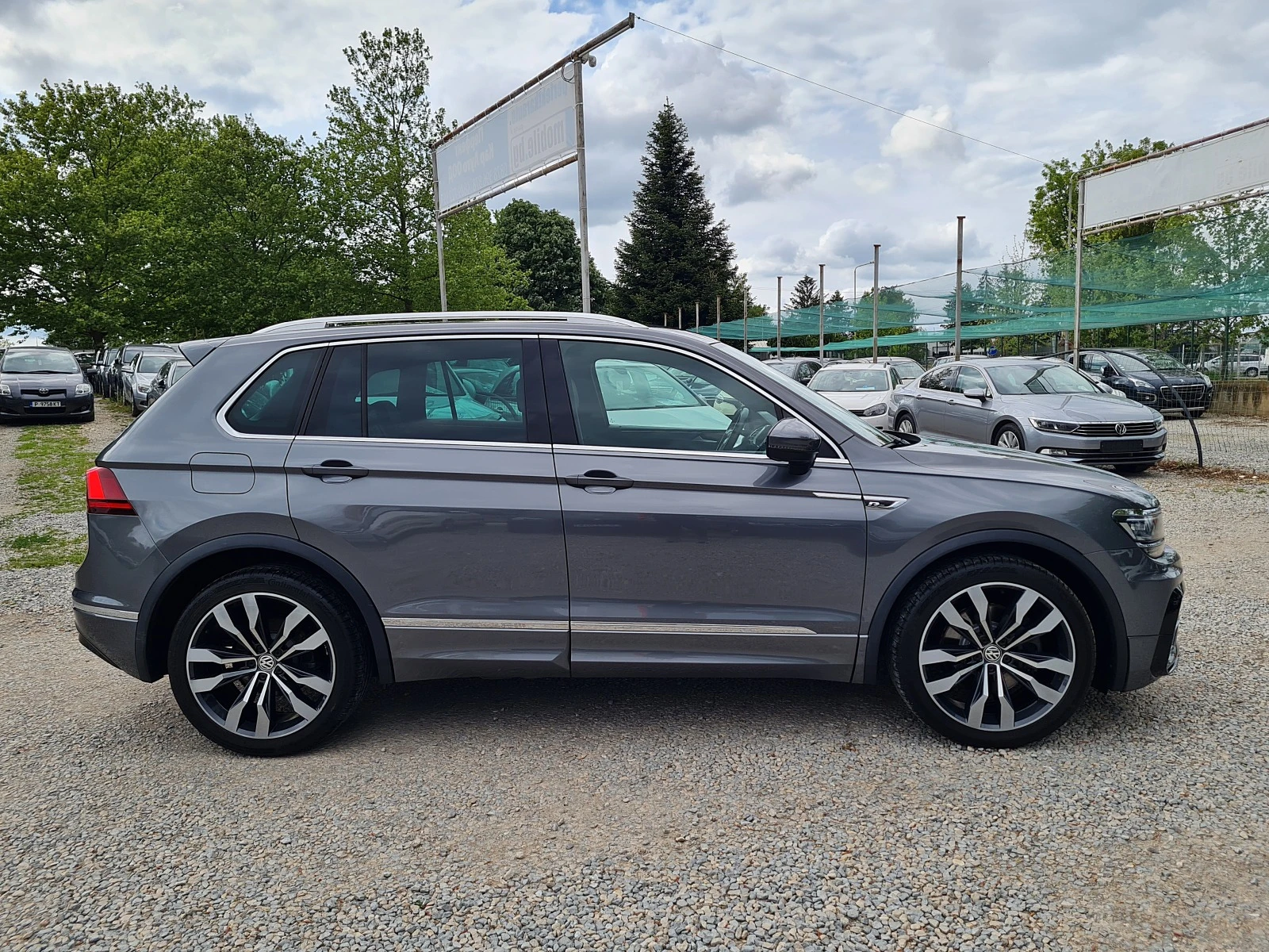 VW Tiguan R-LINE 2.0TDI 190kc/4x4/DSG/СЕРВИЗНА ИСТОРИЯ - изображение 4