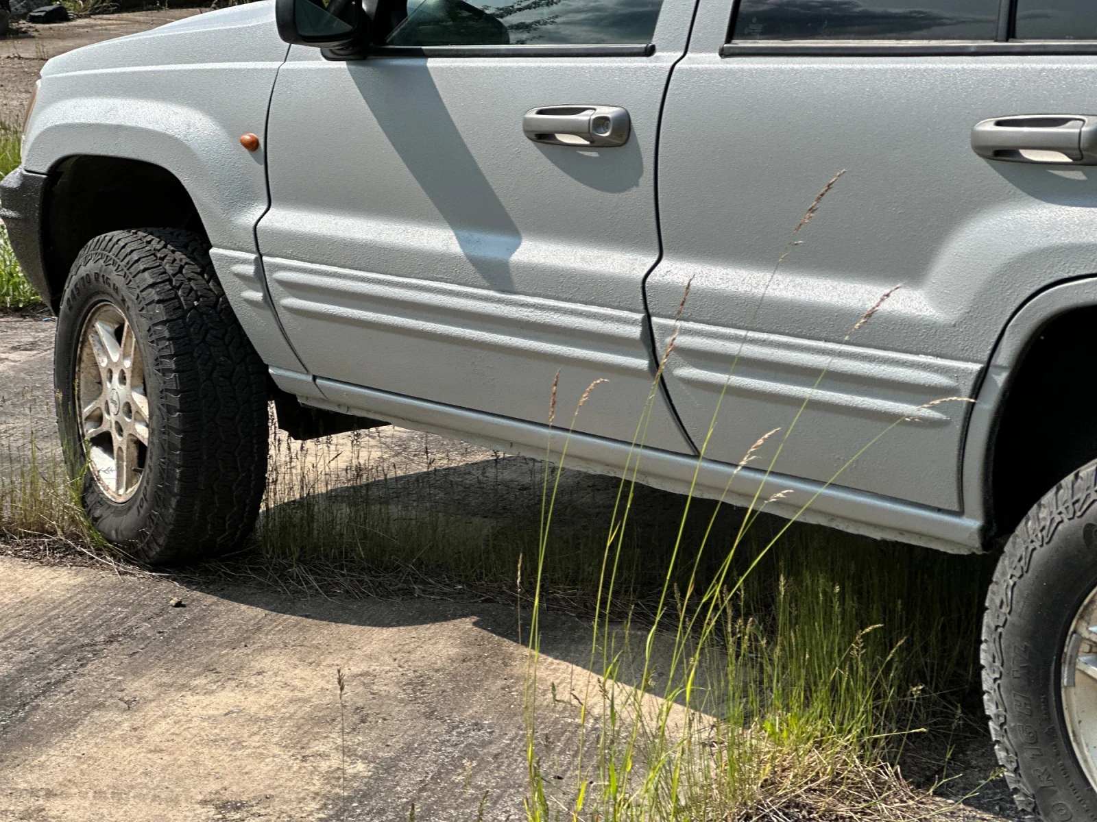 Jeep Grand cherokee 4.7 Quadra Drive / Работещ Климатик / Повдигнат - изображение 6