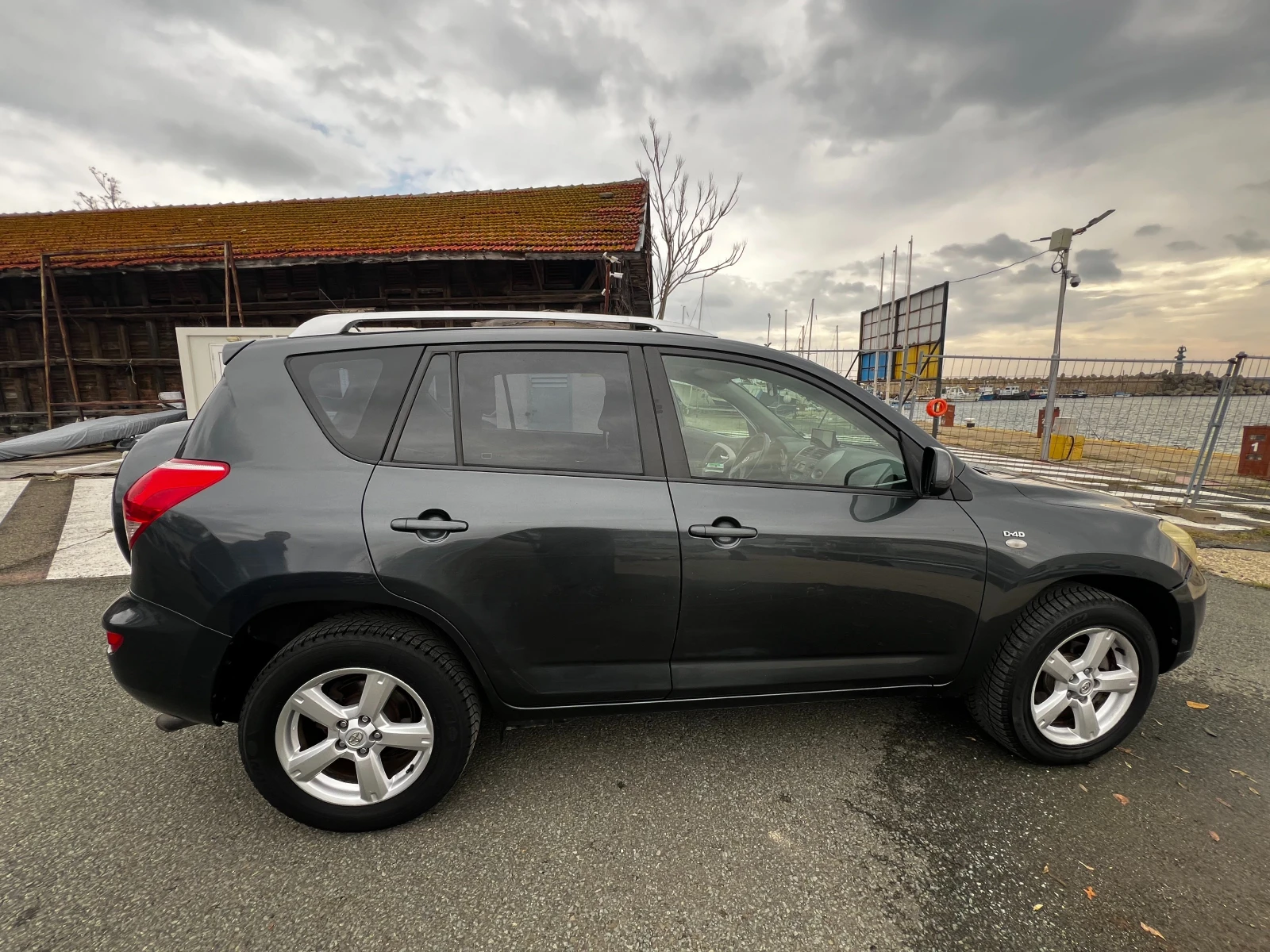 Toyota Rav4  - изображение 4