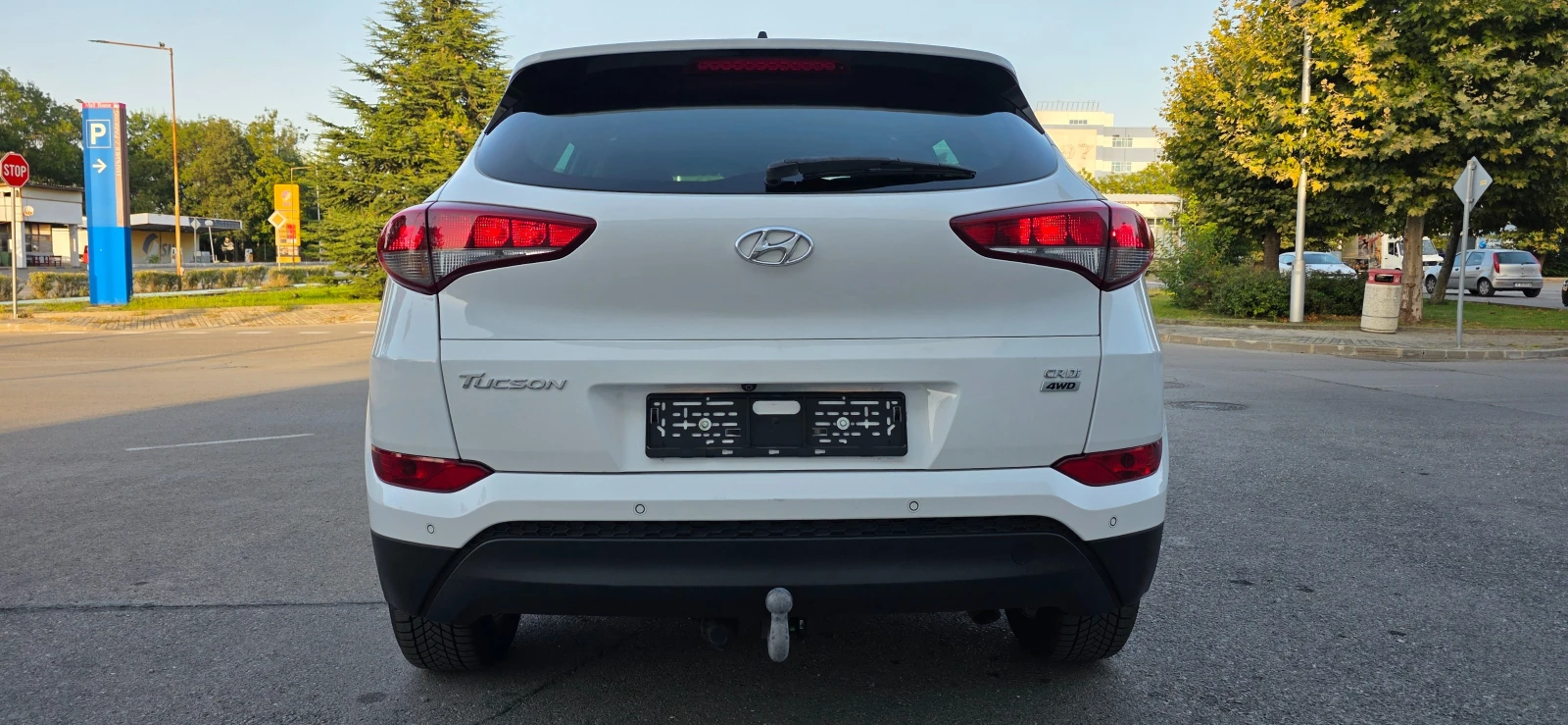 Hyundai Tucson 2.0CRDI* 4WD* AVTOMAT* PREMIUM* KEYLESS* ШВЕЙЦАРИЯ, снимка 6 - Автомобили и джипове - 56191811