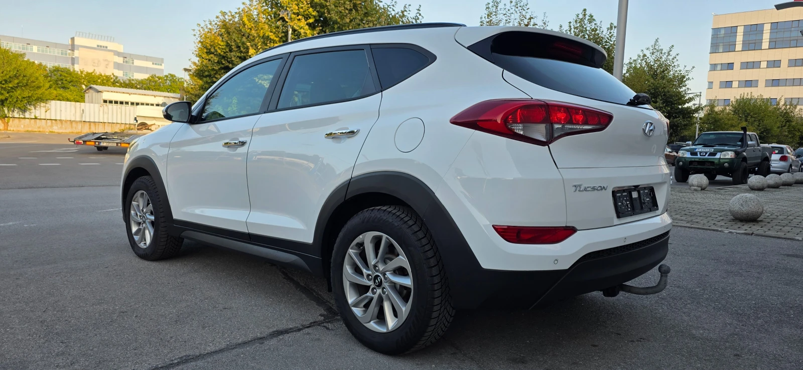 Hyundai Tucson 2.0CRDI* 4WD* AVTOMAT* PREMIUM* KEYLESS* ШВЕЙЦАРИЯ, снимка 7 - Автомобили и джипове - 56191811