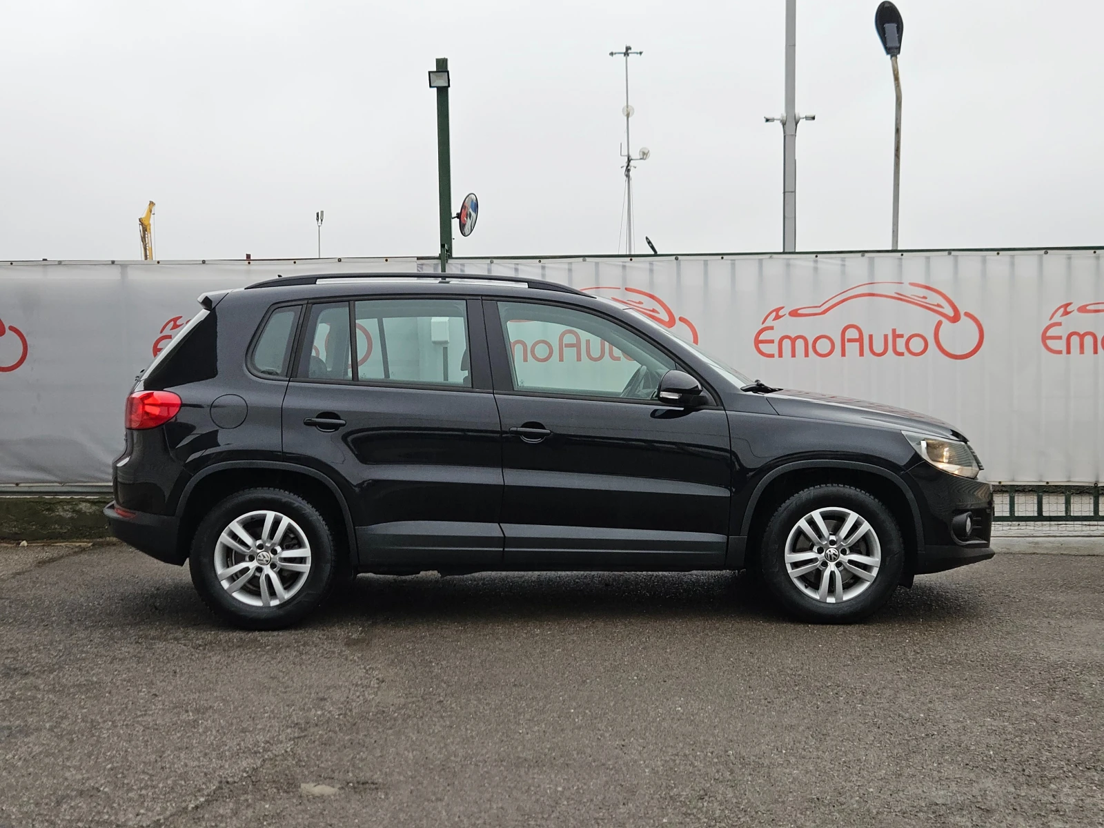 VW Tiguan 2.0TDI/BLUEMOTION/BLACK FRIDAY/6/EURO 5B/ | Mobile.bg   2