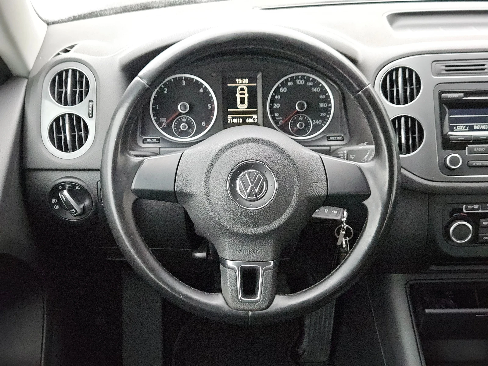 VW Tiguan 2.0TDI/BLUEMOTION/BLACK FRIDAY/6/EURO 5B/ | Mobile.bg   11