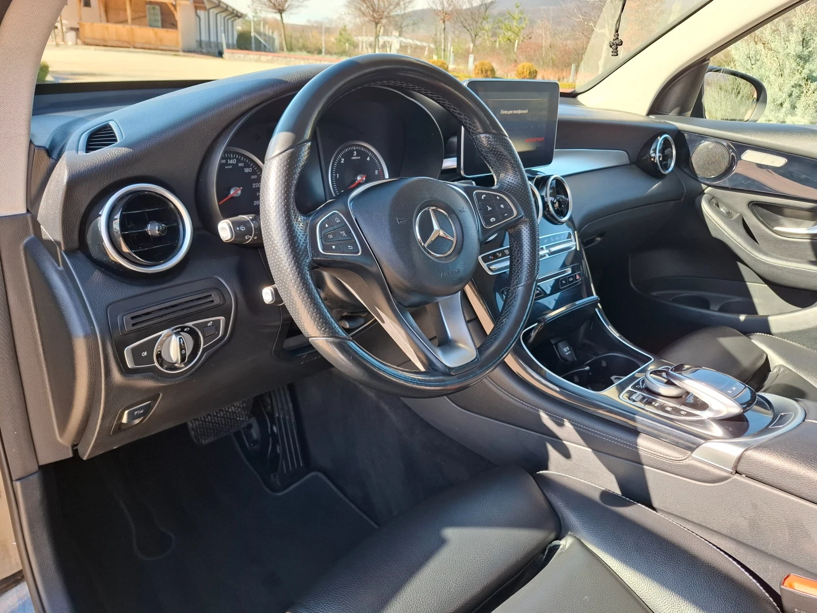 Mercedes-Benz GLC 220  - изображение 8