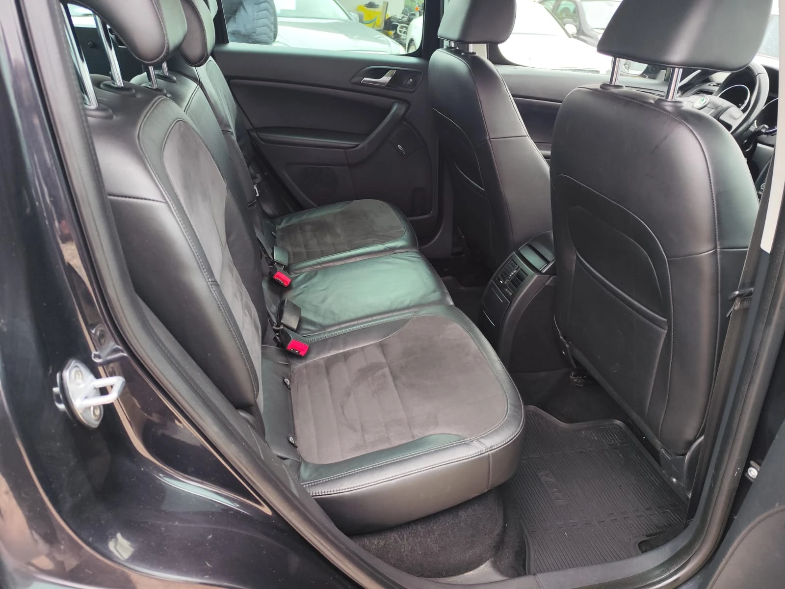 Skoda Yeti 2.0TDI 140�� 4�4 ������� | Mobile.bg � ����������� 14