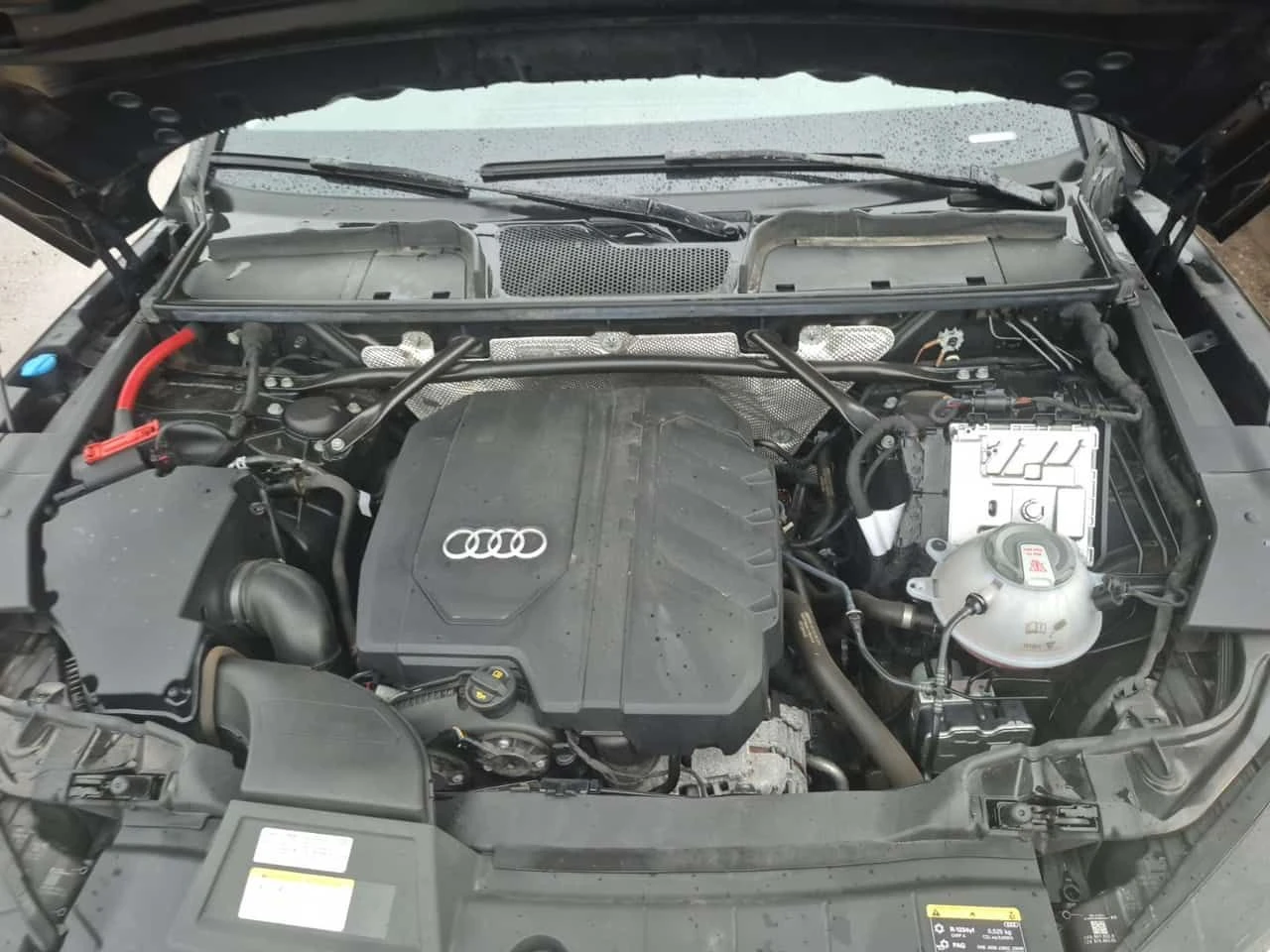 Audi Q5 * KOMFORT * ПОДГРЕВ* ДИСТРОНИК* ДВА КЛЮЧА* , снимка 17 - Автомобили и джипове - 54043223