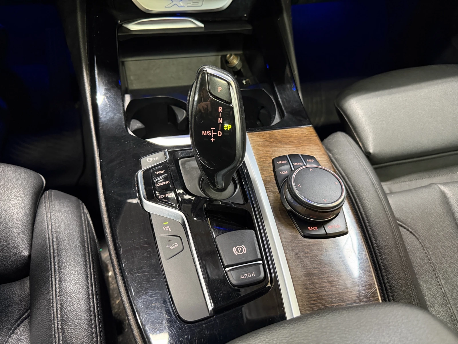 BMW X3 xDrive30i* Ambient* Pano, снимка 10 - Автомобили и джипове - 54778639