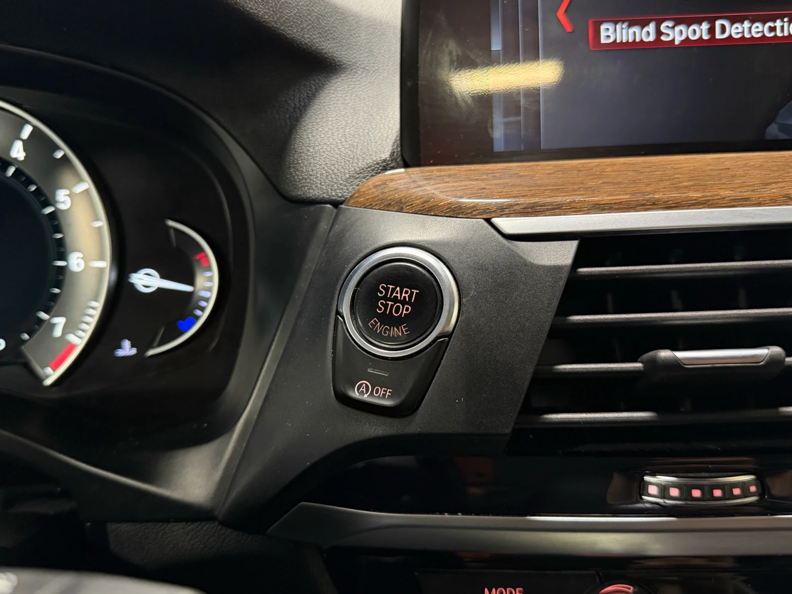 BMW X3 xDrive30i* Ambient* Pano, снимка 16 - Автомобили и джипове - 54778639