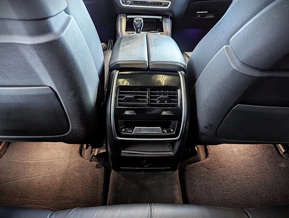 BMW X5 40i* M-SPORT* HEAD-UP* HARMAN* 360 CAM* ПАНОРАМА, снимка 17 - Автомобили и джипове - 54885240