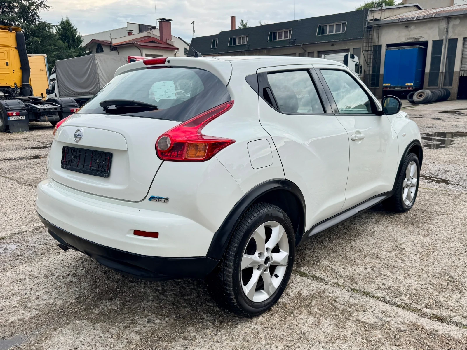 Nissan Juke 1.5 dCi , снимка 5 - Автомобили и джипове - 55411841