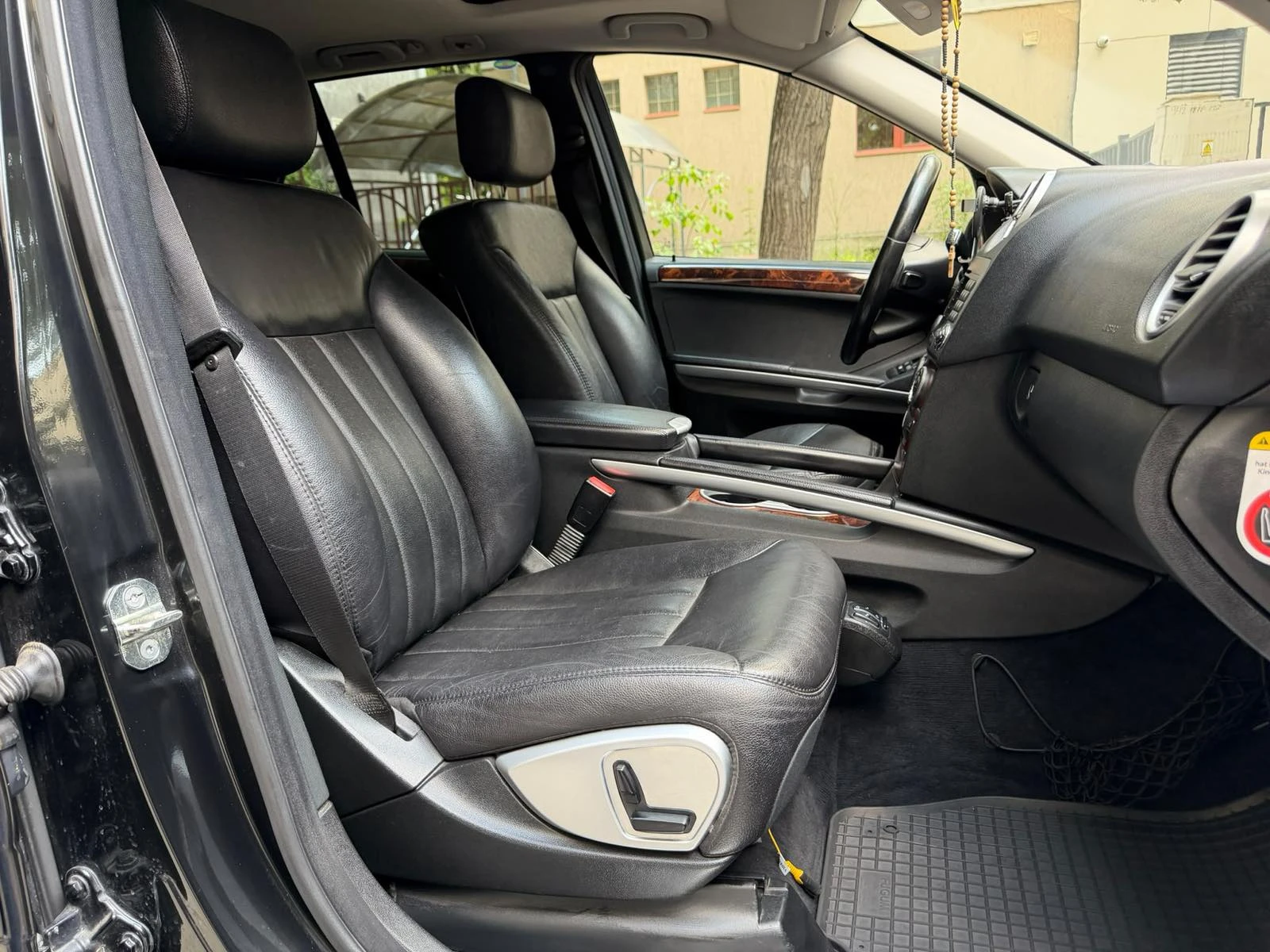 Mercedes-Benz ML 420 CDI 4 MATIC, снимка 10 - Автомобили и джипове - 56242399