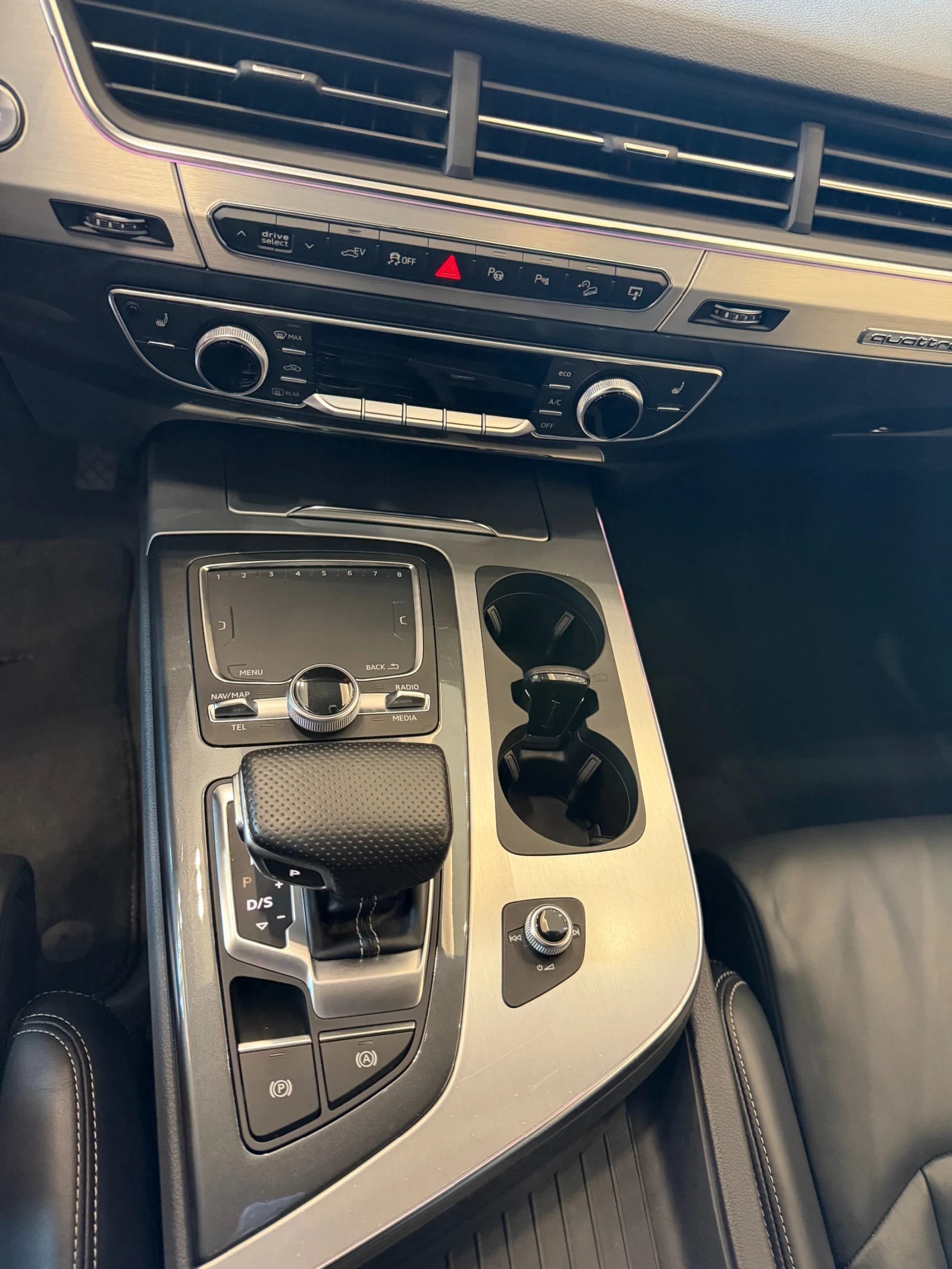 Audi Q7 E-TRON, снимка 9 - Автомобили и джипове - 56354505