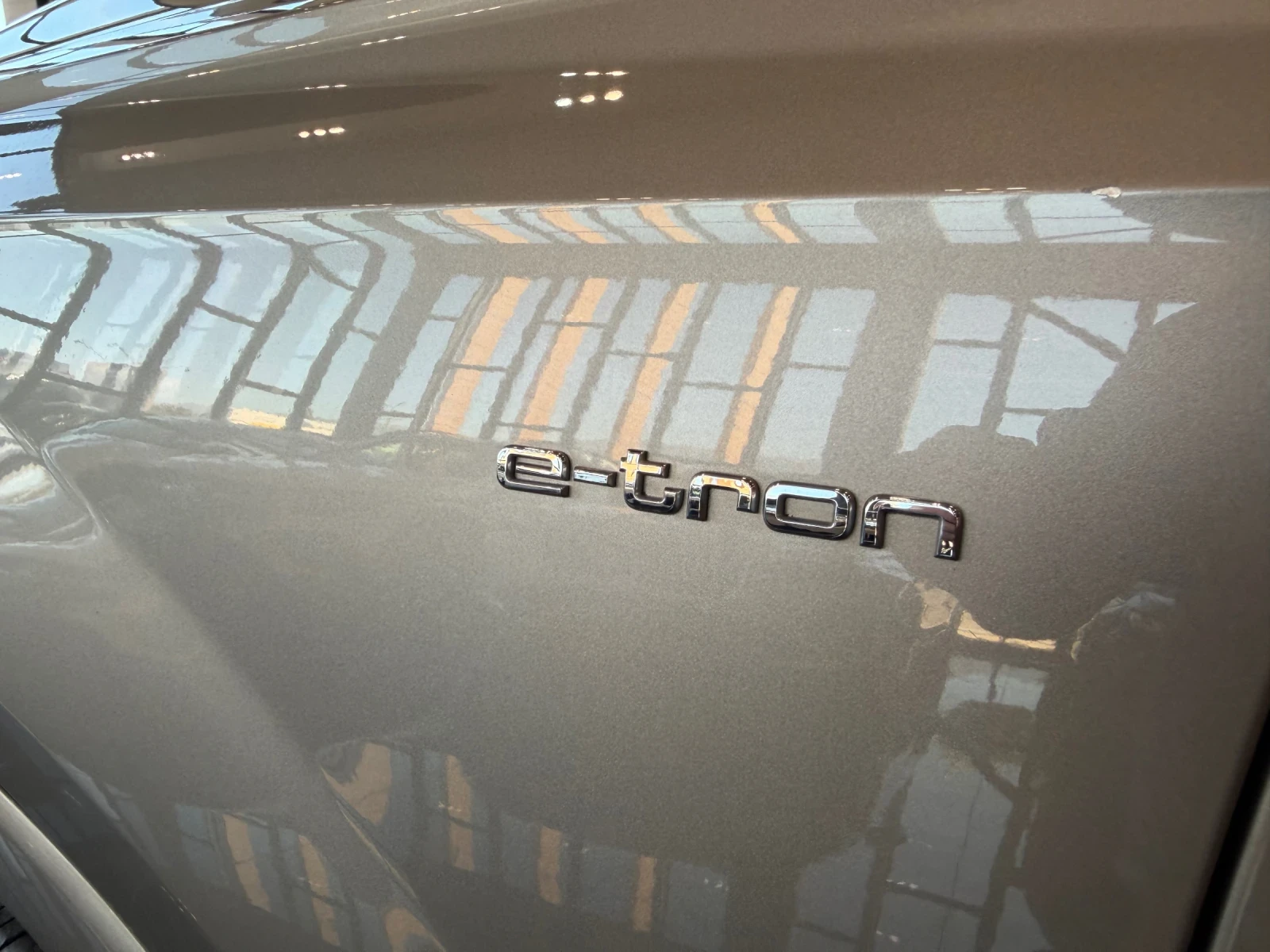 Audi Q7 E-TRON, снимка 13 - Автомобили и джипове - 56354505