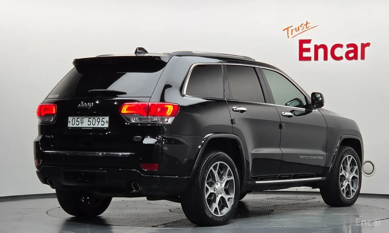 Jeep Grand cherokee 3.6 OVERLAND / ����� / DISTRONIC / PANO / FULL | Mobile.bg � ����������� 2