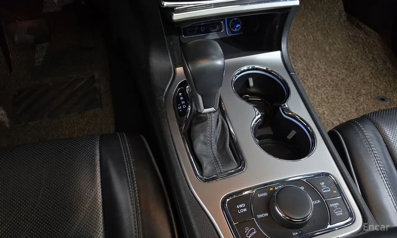 Jeep Grand cherokee 3.6 OVERLAND / ����� / DISTRONIC / PANO / FULL | Mobile.bg � ����������� 13