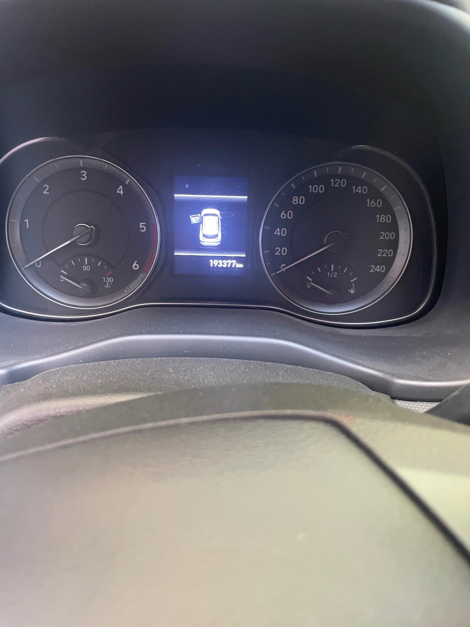 Hyundai Kona, снимка 5 - Автомобили и джипове - 56542990