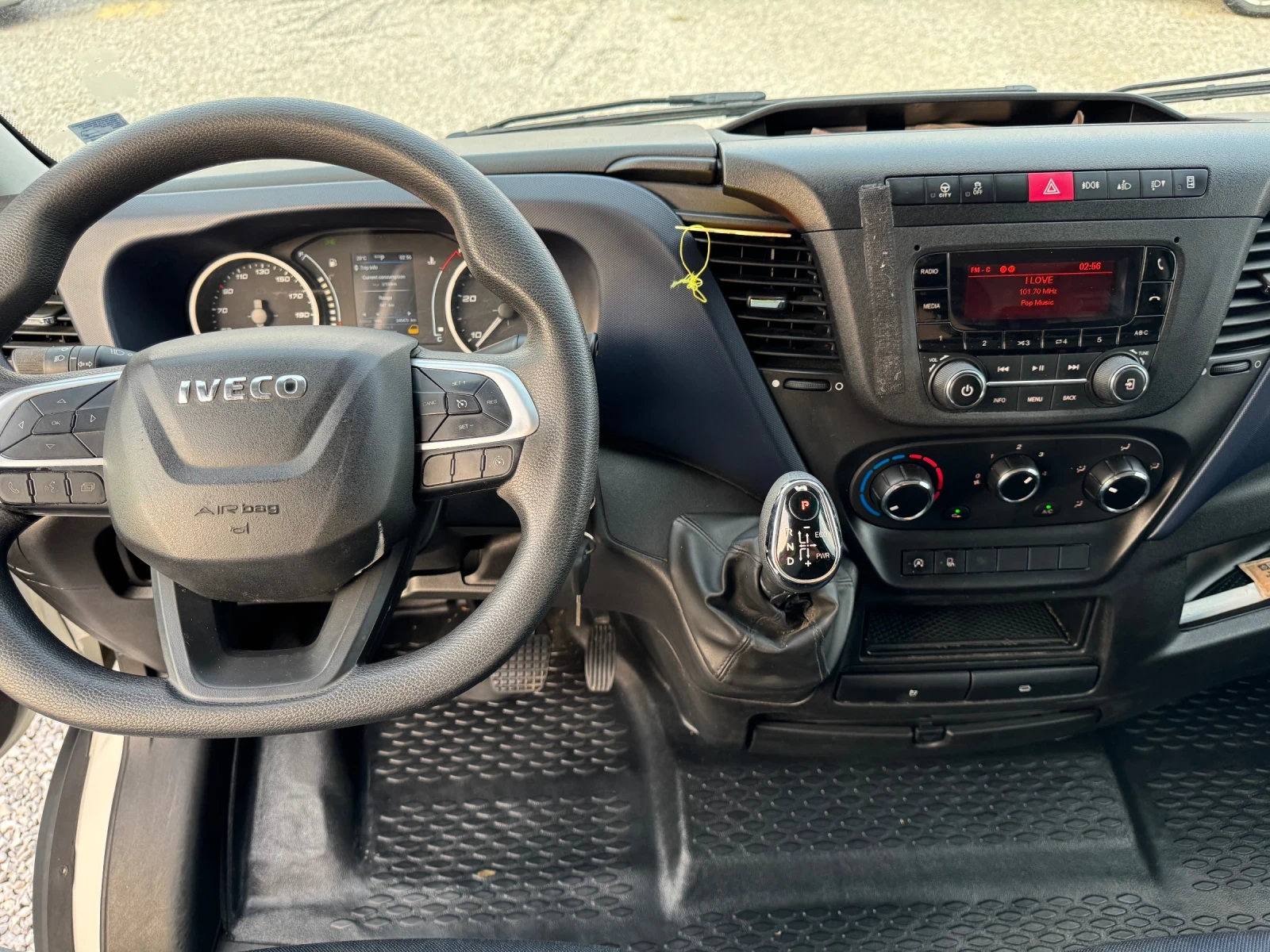 Iveco 35s13 2.3-136ps / АВТОМАТИК / ПЕРФЕКТЕН - изображение 10