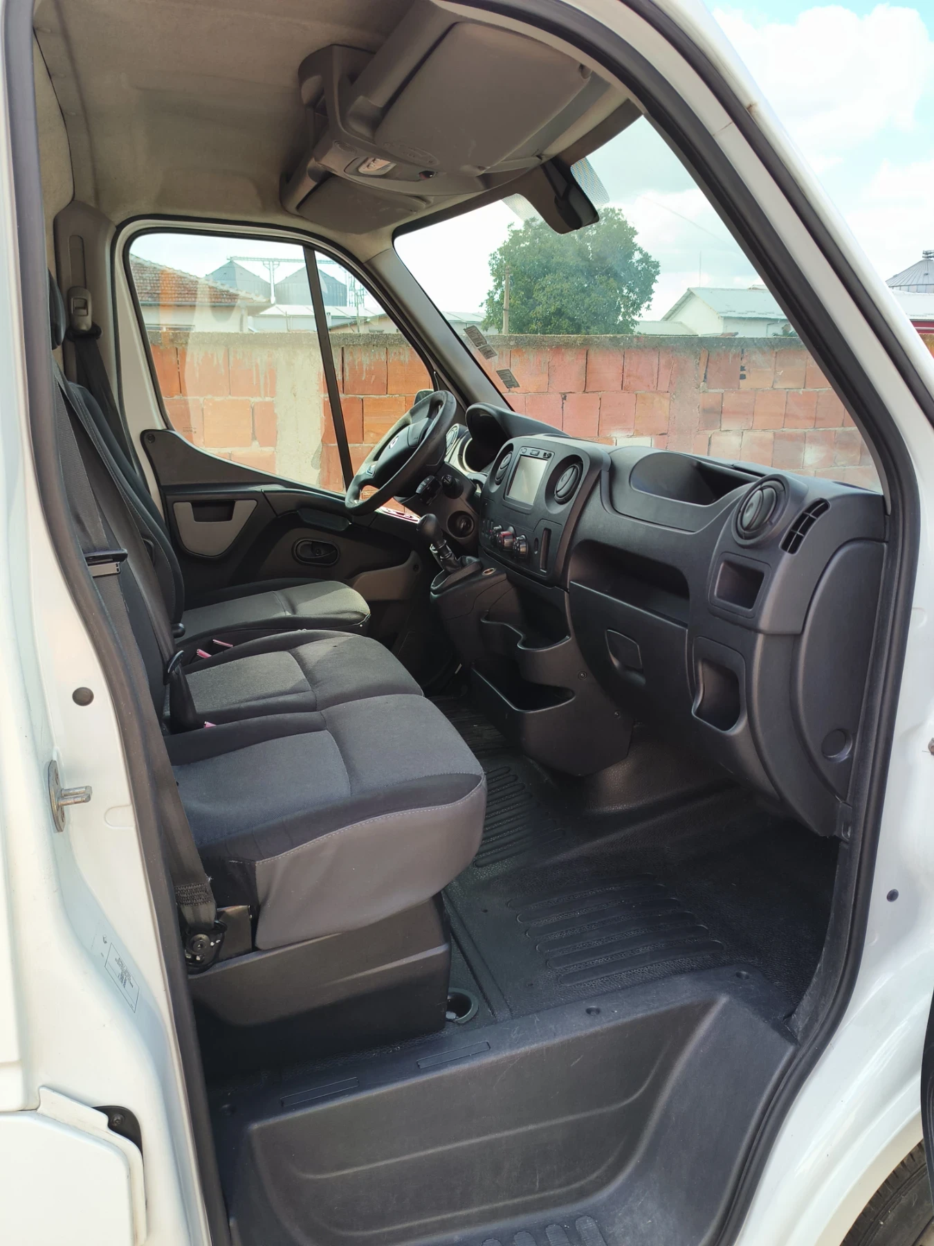 Renault Master 2.3, снимка 10 - Бусове и автобуси - 56313828