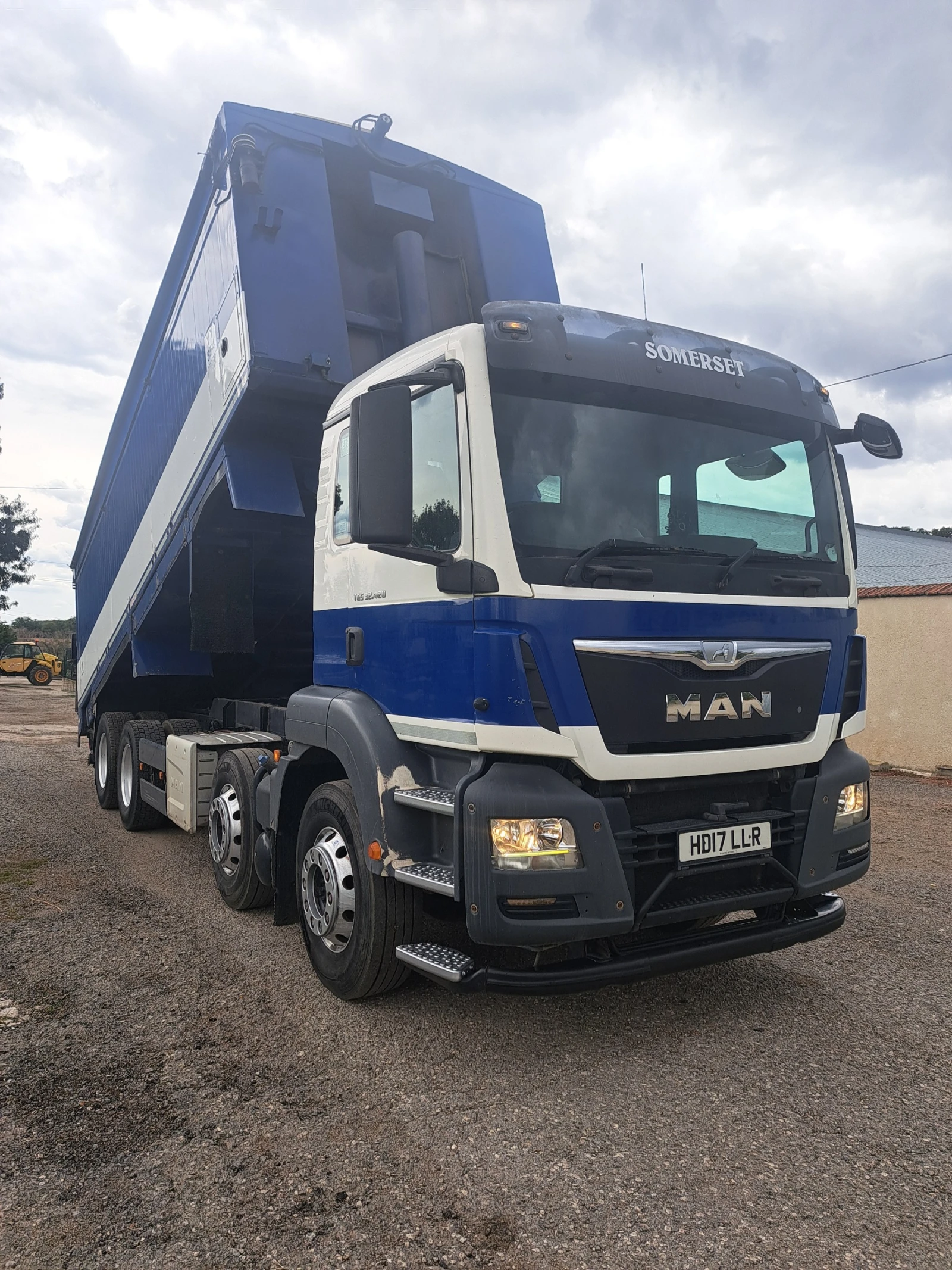 Man Tgs 32.420/8x4-самосвал/зърновоз 