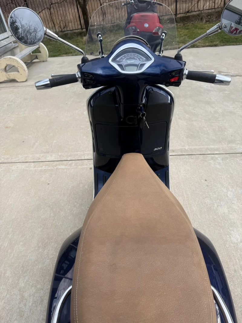 Vespa 300 2021 ABS ASR LED 300, снимка 8 - Мотоциклети и мототехника - 53467176