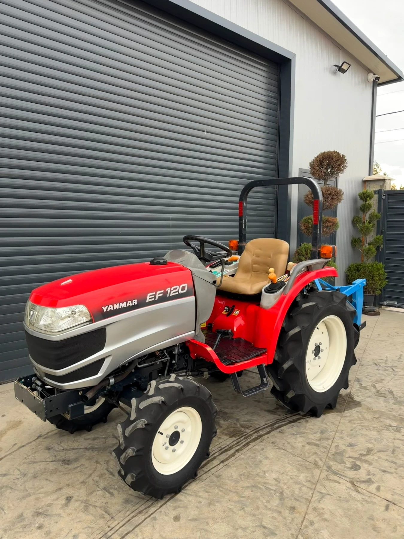 Трактор Yanmar EF120, снимка 1