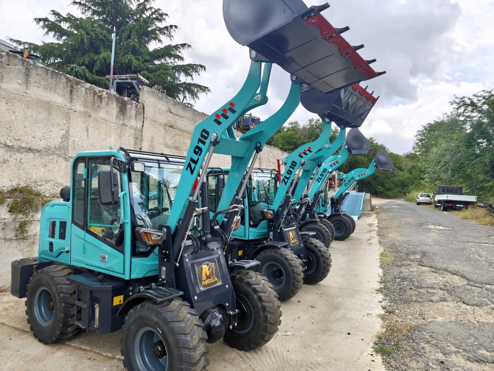 ���� ����� �������� Komatsu ����� ���� 65 �.� | Mobile.bg � ����������� 4