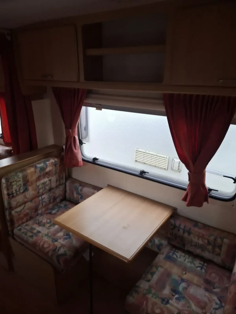 Каравана Bailey 200, снимка 6 - Каравани и кемпери - 53167752